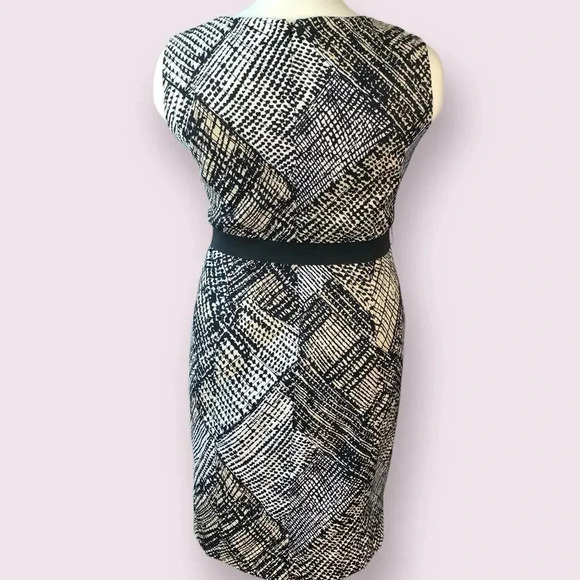 Jones Wear Vintage Casual Sleeveless Shift Dress Stretch Belt 14 Geometric Brown - Picture 2 of 16